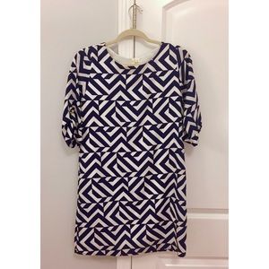 Francesca’s Navy and White Geometric Shift Dress